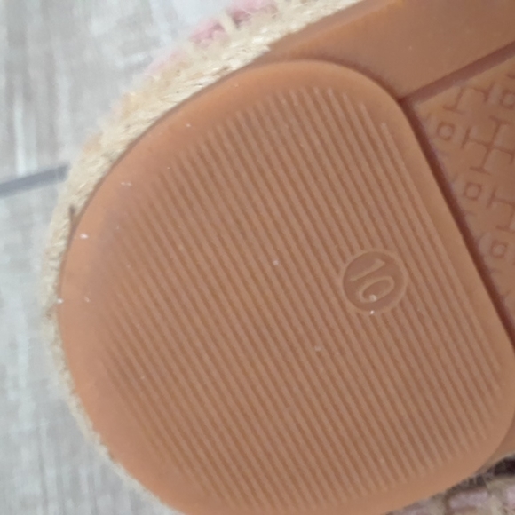 TORY BURCH..VELVET..JEWELED ESPADRILLES..10 - Picture 9 of 11